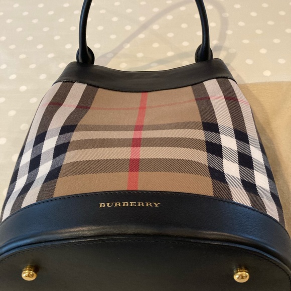 Authentic Burberry Bucket Bag - Picture 2 of 5